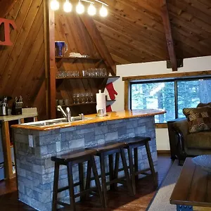 Holiday home Tree House- Walk To Mammoth Village, Mammoth Lakes